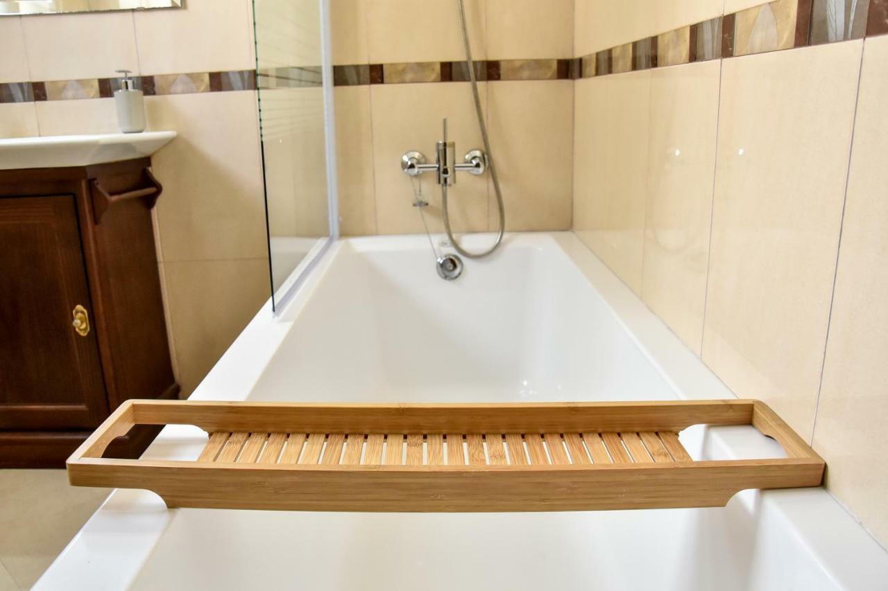 Alohamundi San Leandro Apartment Seville Ngoại thất bức ảnh